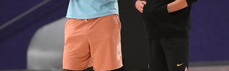 湖人与詹姆斯：尴尬夏天的背后 是无法分割的共同利益与未来